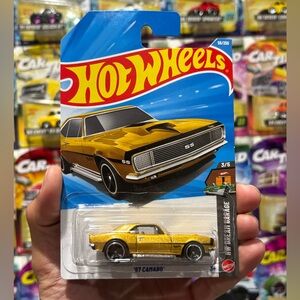 Hot wheels Camaro 1967 diecast car